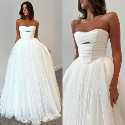 Elegant Boho Tulle Wedding Dress with Strapless Bodice       fg6393