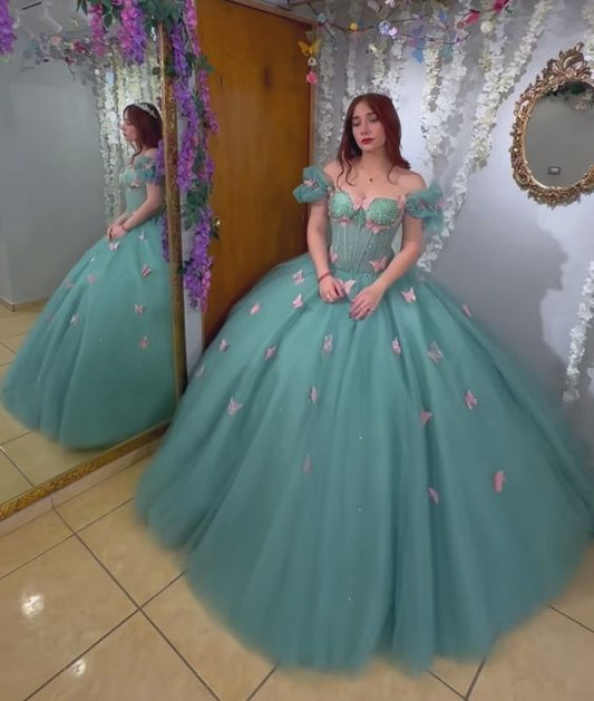 Quinceanera Dress with 3D Butterfly Sleeveless Ball Gown      fg5537