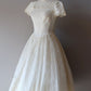 Vintage A-Line Short Lace Tea Length Wedding Dress Chic Midi Bridal Gown with Sleeve     fg5778