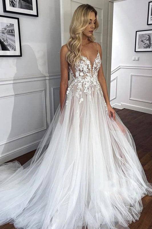 Spaghetti Straps V-Neck Lace Appliques A-line Tulle Rustic Wedding Dress With Slit      fg6416