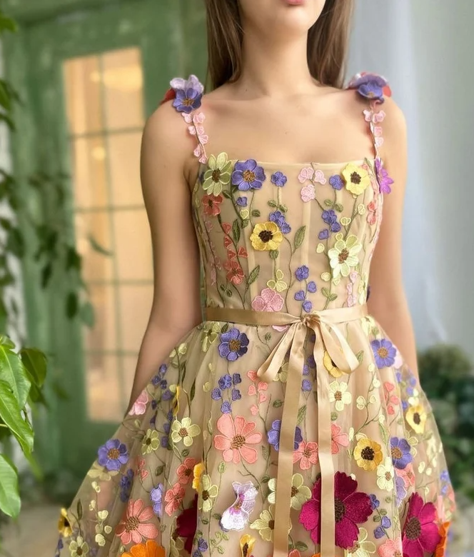 Short wedding dress with beautiful 3d flowers. Unique strapless short Homecoming Dress      fg691